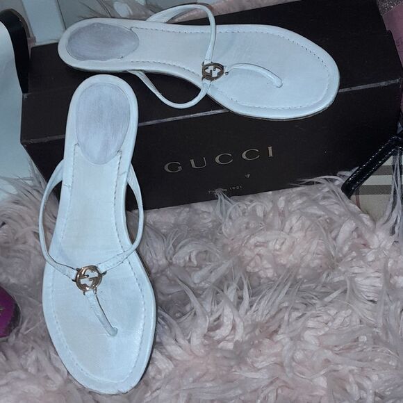AUTHENTIC GUCCI VINTAGE MYSTIC WHITE LEATHER FLAT THONG SANDAL SIZE 38 - Picture 3 of 11